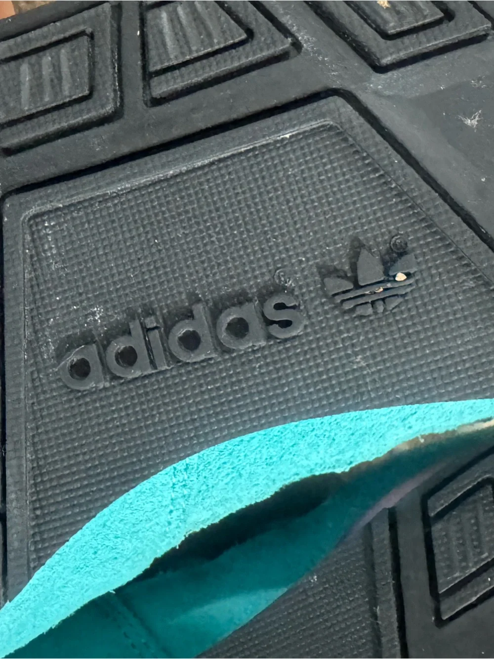 adidas classic sneaker